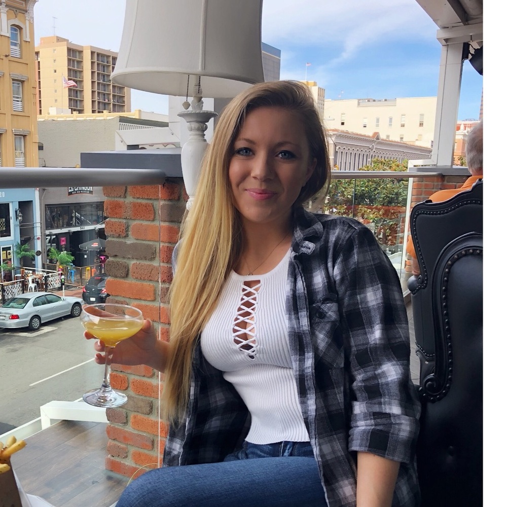 Meet your Posher, Lainie